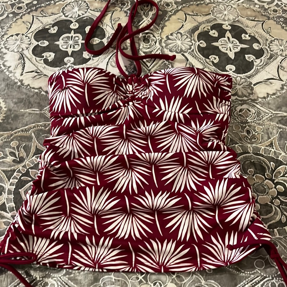 Cranberry and white tankini top